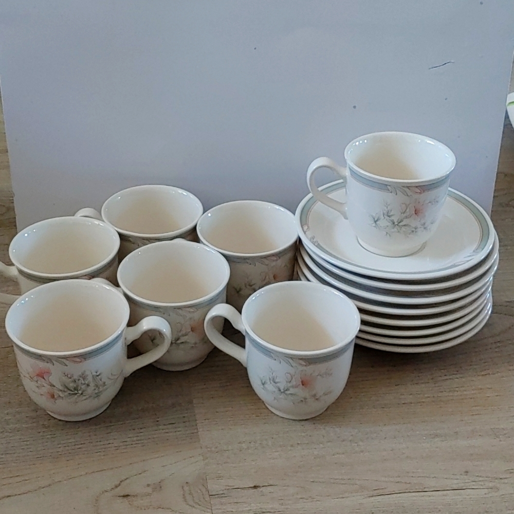 Vintage Noritake Keltcraft hard to find set of tea cups and saucers
